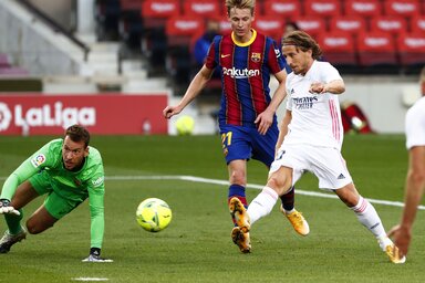 Modrić a hajrában bolondot csinált a Barcelona védelméből (Fotó: Beta/AP)