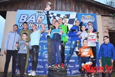 A csapatok összesített eredménye után kiderült, hogy a topolyai MX 024 terepmotoros klub lett a legjobb (Kazinczy Paszterkó Diana felvétele)