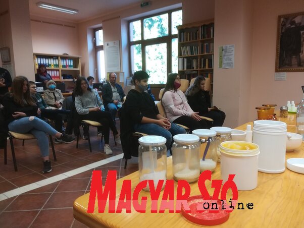 A zárórendezvényen a diákok felelevenítették az elmúlt hónapokban tanultakat (Fehér Rózsa felvétele)