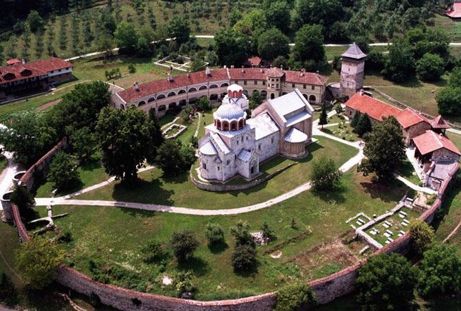 A templomegyüttes a magasból A templomegyüttes a magasból