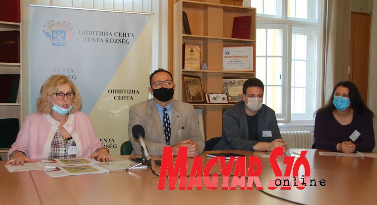 A sajtótájékoztatón ismertették a projektum folyamatát (Fotó: Homolya Horváth Ágnes) A sajtótájékoztatón ismertették a projektum folyamatát (Fotó: Homolya Horváth Ágnes)