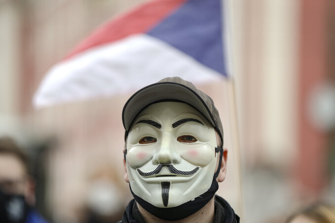 Merje valaki azt mondani, hogy nincs maszkja (Fotó: AP via Beta )