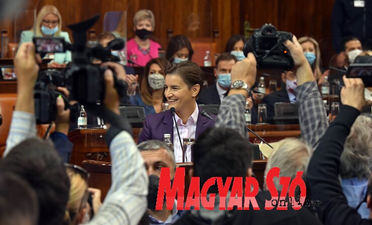 A kormányfő mosolyogni is tud (Ótos András felvétele) A kormányfő mosolyogni is tud (Ótos András felvétele)
