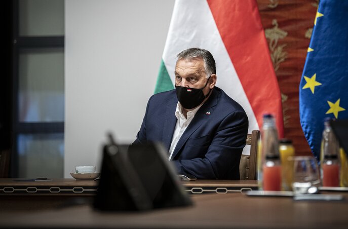 Orbán Viktor péntek este az Európai Tanács tagjaival egyeztetett a járvány kezeléséről (Fotó: MTI)