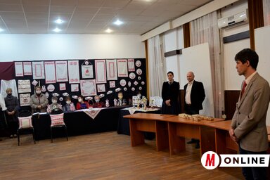 A kiállítást Sutus Áron, a Vajdasági Magyar Művelődési Szövetség elnöke nyitotta meg