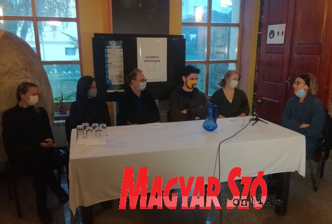 A Csodálatos hétköznapok című előadás sajtótájékoztatója (Fotó: Lukács Melinda) A Csodálatos hétköznapok című előadás sajtótájékoztatója (Fotó: Lukács Melinda)