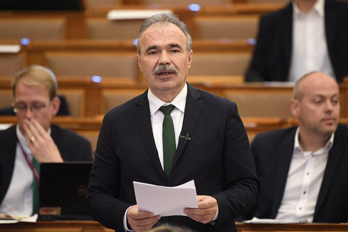 Nagy István a parlamentben (Fotó: MTI)