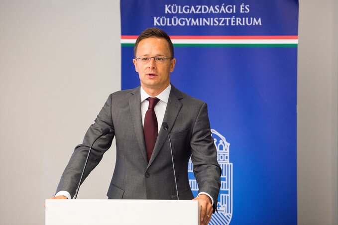 Szijjártó Péter: Magyarország nem egy bokszzsák (Fotó: MTI)