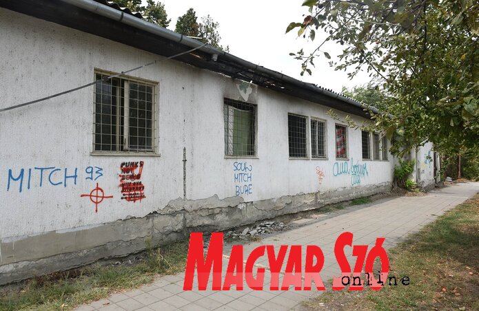 A Branko Bajić utca 10. alatti elhagyott objektumok helyére minden bizonnyal irodaházat építenek (Ótos András felvétele)