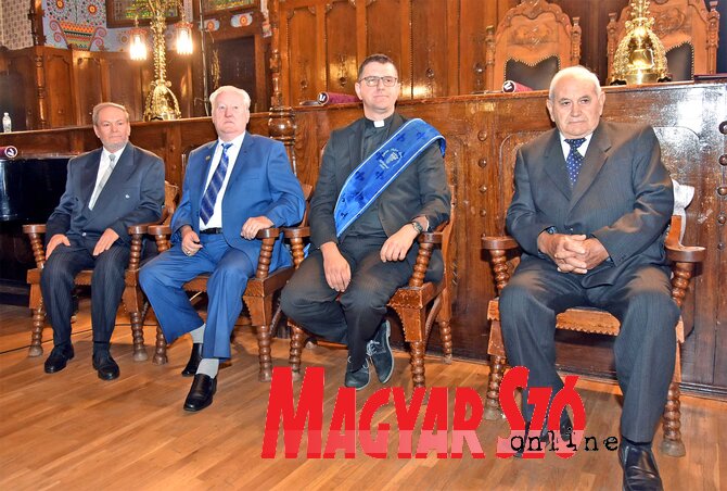 Az idei kitüntetettek: Vékony Lajos, Ivan Šarčević, Paskó Csaba és dr. Andrija Peić Tukuljac (Fotó: Gergely Árpád)