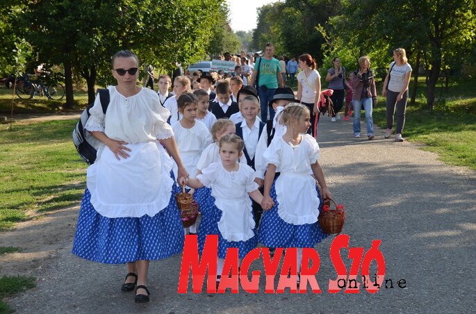 A hagyományos szüreti felvonulás (Lakatos János felvétele)
