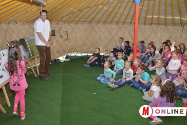 Vidám hangulatban zajlott az előadás (Lakatos János felvétele)
