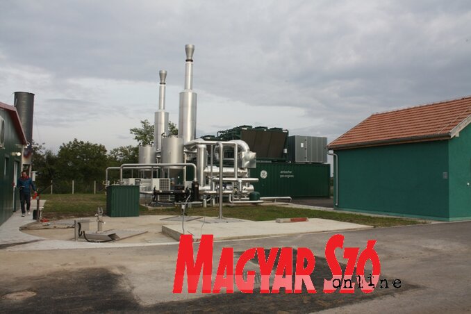Ezekben a létesítményekben alakul át a gáz elektromos energiává (Kazzinczy Paszterkó Diana felvétele)