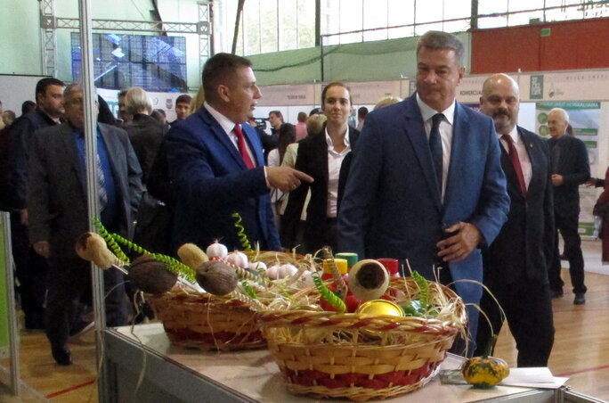 Goran Knežević megtekintette a kiállítást (Fotó: Kecskés István)