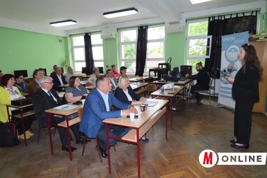 A konferenciát Gilice Hilda, az adai Műszaki Iskola igazgatója nyitotta meg (Fotó: Csincsik Zsolt)