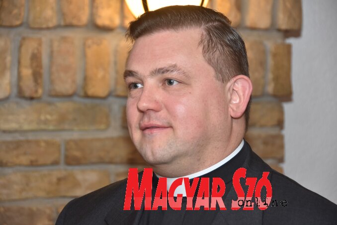 Verebélyi Árpád plébános, kegyhelyigazgató, esperes (Gergely Árpád felvétele) Verebélyi Árpád plébános, kegyhelyigazgató, esperes (Gergely Árpád felvétele)
