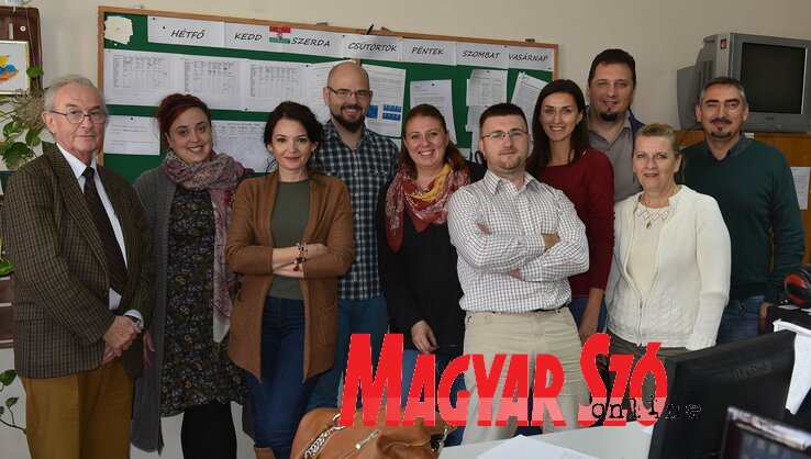 A Vajdasági RTV magyar szerkesztőségnek egy része (Fotó: Ótos András) A Vajdasági RTV magyar szerkesztőségnek egy része (Fotó: Ótos András)