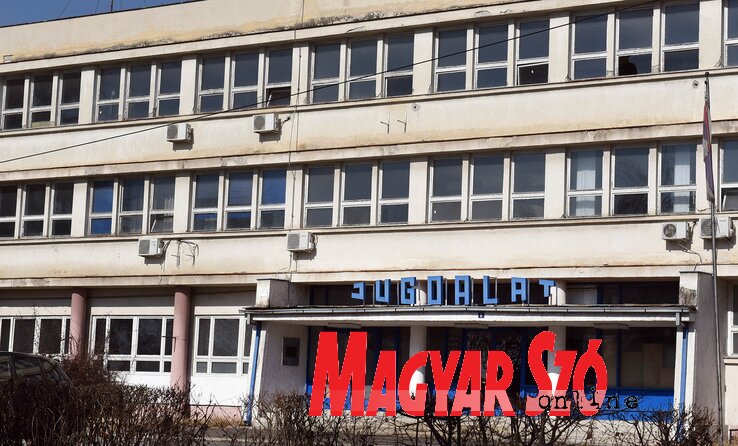 Tovább folytatódik az egykor felettébb sikeres Jugoalat, szerszámokat és vágóeszközöket gyártó vállalat körüli herce-hurca – újra csődeljárást indítottak az óriási tartozás miatt (Ótos András felvétele) Tovább folytatódik az egykor felettébb sikeres Jugoalat, szerszámokat és vágóeszközöket gyártó vállalat körüli herce-hurca – újra csődeljárást indítottak az óriási tartozás miatt (Ótos András felvétele)
