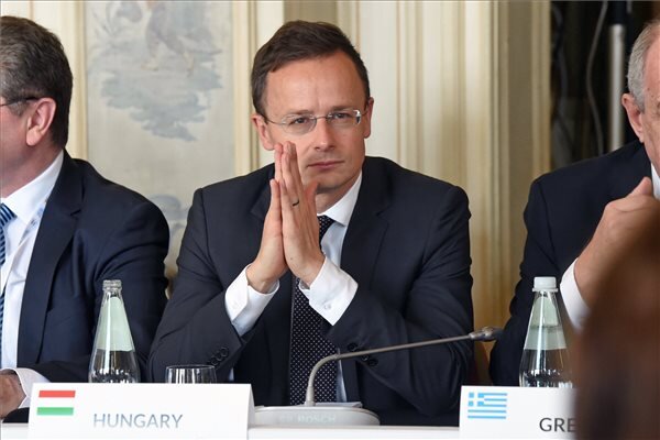 Szijjártó Péter az EBESZ Mediterrán Konferenciáján Palermóban (Fotó: MTI)
