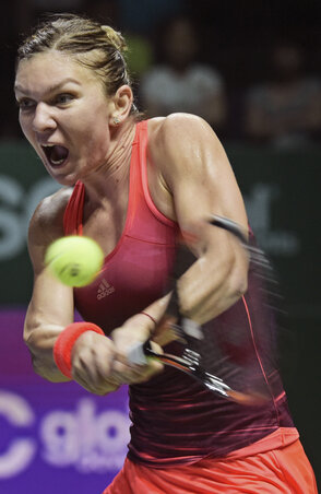 Simona Halep lesöpörte a pályáról a US Open idei bajnokát, Flavia Pennettát (Fotó: Beta/AP)