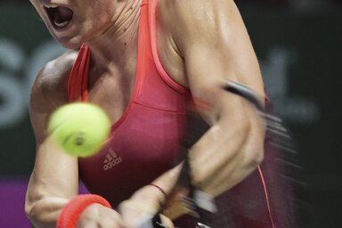 Simona Halep lesöpörte a pályáról a US Open idei bajnokát, Flavia Pennettát (Fotó: Beta/AP)