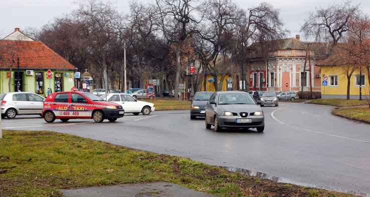 Itt nyújt majd megoldást a körforgalom (Fotó: Fekete J. József)