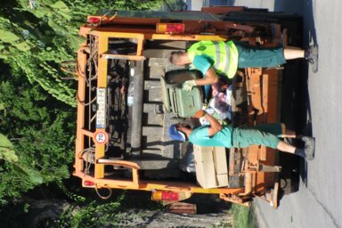 Minden házból elszállítják a szemetet (Fotó: Fekete J. József)