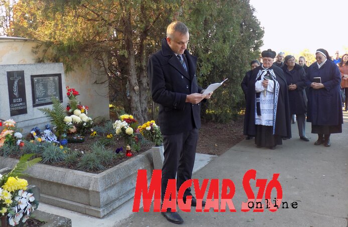 Forró Lajos történész a martonosi megemlékezésen (Jenei Klementina felvétele) Forró Lajos történész a martonosi megemlékezésen (Jenei Klementina felvétele)