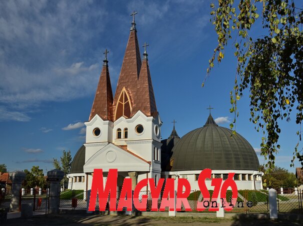 A magyar kormány több mint százmillió forinttal támogatta a zentai Lisieux-i Kis Szent Teréz-emléktemplom befejezését (Fotó: Gergely József)