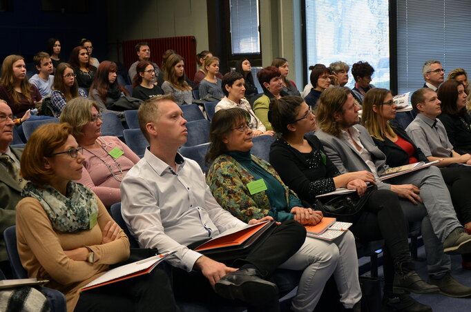 Az alkalmazott nyelvészet jelene és jövője című tanácskozás résztvevői