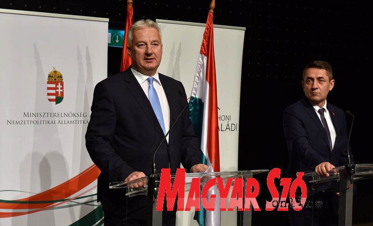 Semjén Zsolt szólal fel a sajtótájékoztatón (Fotó: Ótos András)