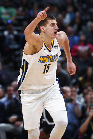 Nikola Jokić a Brooklyn elleni meccsen (Fotó: Beta/AP)