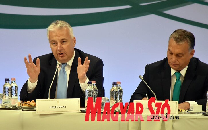 Semjén Zsolt és Orbán Viktor a Magyar Diaszpóra Tanács ülésén (Ótos András felvétele)