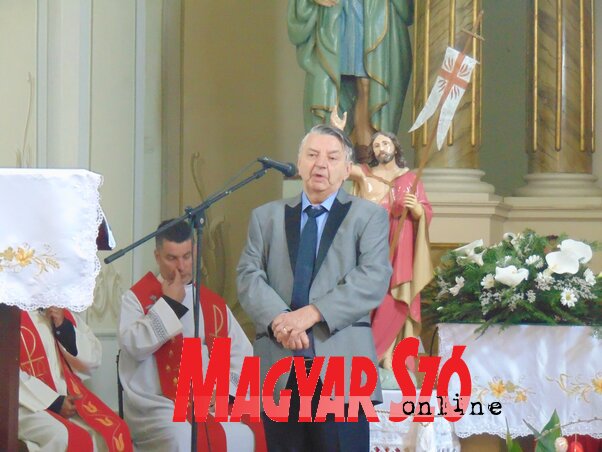 Dobai János is köszöntötte az egybegyűlteket (Vidács Hajnalka felvétele) Dobai János is köszöntötte az egybegyűlteket (Vidács Hajnalka felvétele)