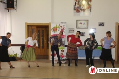 Balatoni Kata néptáncpedagógus, neveléstudományi kutató, a tánc felszabadító örömén keresztül adta át a néphagyományaink szeretetét az óvónőknek (Kazinczy Paszterkó Diana felvétele)