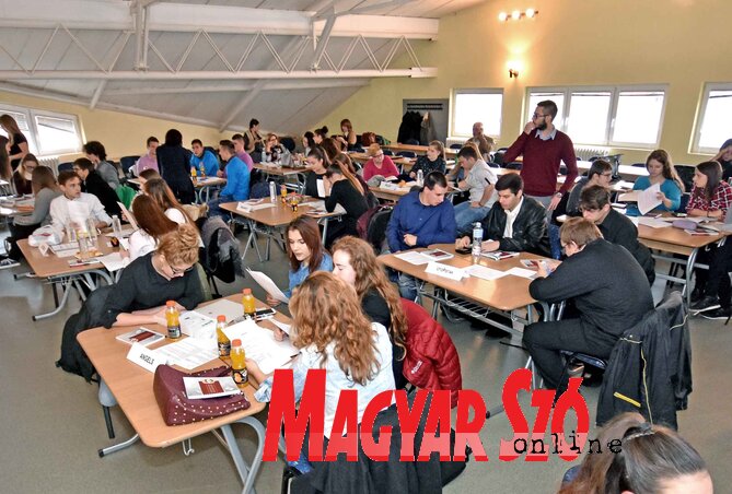 A rendezvényen tizenkét négyfős csapat képviseltette magát (Fotó: Gergely Árpád)