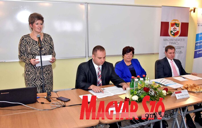 Jerasz Anikó, Sárközi István, dr. Pálffy Ilona és dr. Babity János (Fotó: Gergely Árpád)