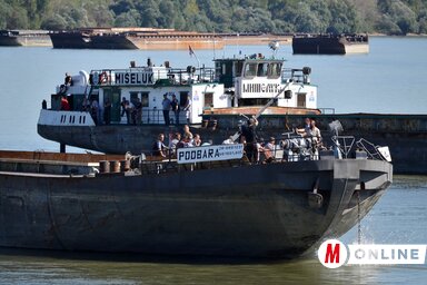 Tovább folytatódik a Dunav grupa agregati dolgozóinak a kálváriája, egy ideig folyamatosan folyósították az elmaradt járandóságaikat, most azonban leálltak a kifizetésekkel (Ótos András archív felvétele 2012 szeptemberéből)
