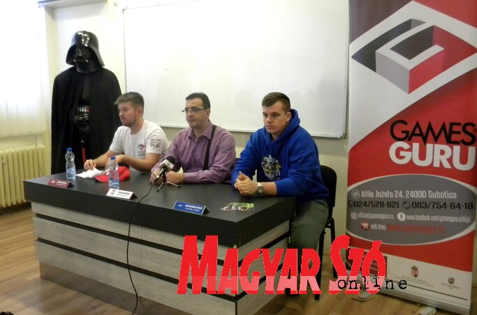 Kolović Arnold, Perlaki Róbert és Aleksandar Kesegi a sajtótájékoztatón (Fotó: Benedek Miklós)