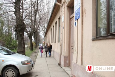 Időt nyert az iskola, egyelőre nem kerülnek dobra az ingóságai (Fehér Rózsa felvétele)