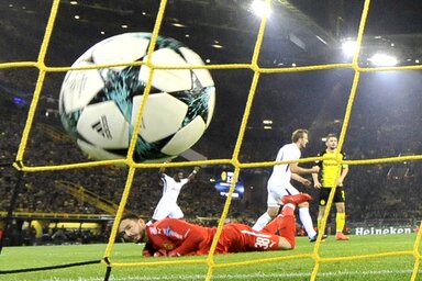 Heung-Min Szon lövése Bürki hálójában kötött ki (Fotó: Beta/AP)