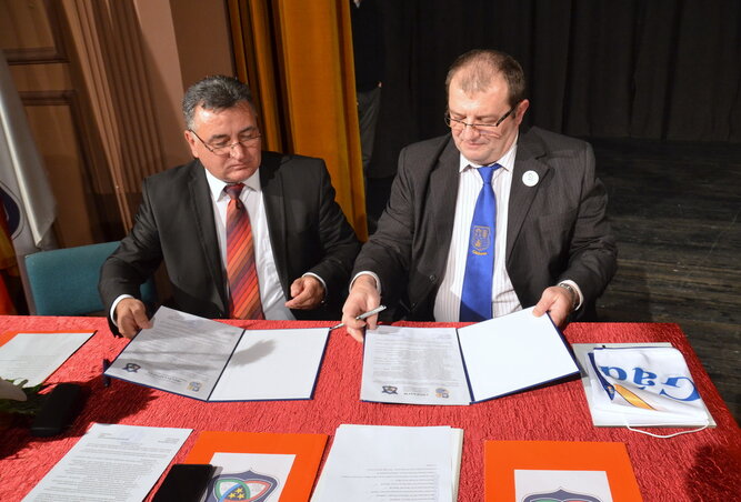 A testvérközségi szerződés aláírása , Fotó: Lakatos János