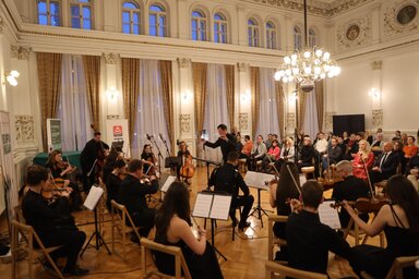 Vasárnap este megtelt a városháza díszterme a magas színvonalú, művészi zenét kedvelő hallgatósággal (Fotó: novisad.rs)