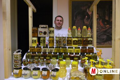 A méhészek a méz mellett egyéb méztermékekkel is előrukkoltak(Fehér Rózsa felvétele)
