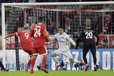Lewandowski gólja (Fotó: Beta/AP)