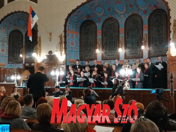 Telt házas volt az adventi, jótékonysági hangverseny (Fotó: Lukács Melinda)