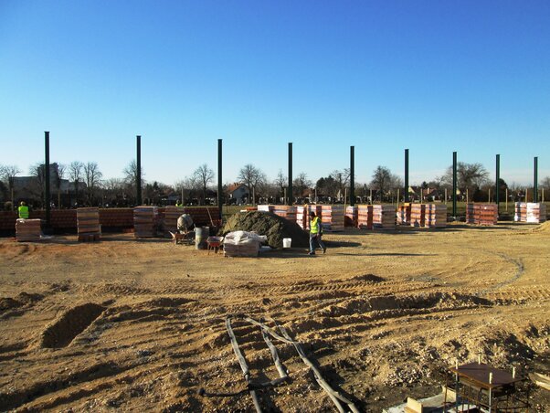 Épül az EM Commerce új gyárcsarnoka, Fotó: Kazinczy Paszterkó Diana