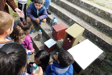 Kicsik és nagyok is érdeklődve figyelték az előadást (Ökobecse)