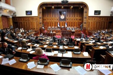 A költségvetés a jövő évi közalkalmazotti bérekre 35 milliárd dinárral nagyobb keretet irányoz elő (Fotó: Ótos András (Archív))