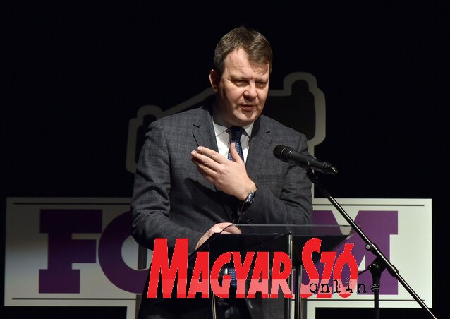 Igor Mirović ígérete szerint a kisebbségi lapok jövőre 284 millió dináros támogatásra számíthatnak Igor Mirović ígérete szerint a kisebbségi lapok jövőre 284 millió dináros támogatásra számíthatnak